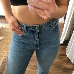 BDG high rise girlfriend jeans size 28